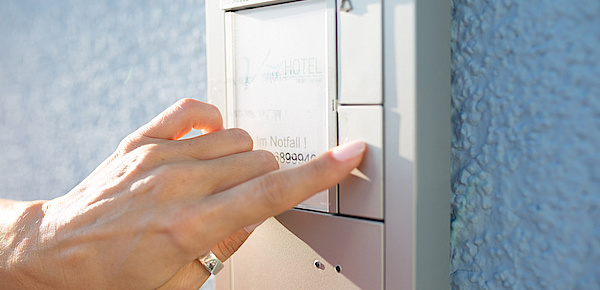 Sprech­anlagen bei Krieg Elektrotechnik GmbH in Velsdorf