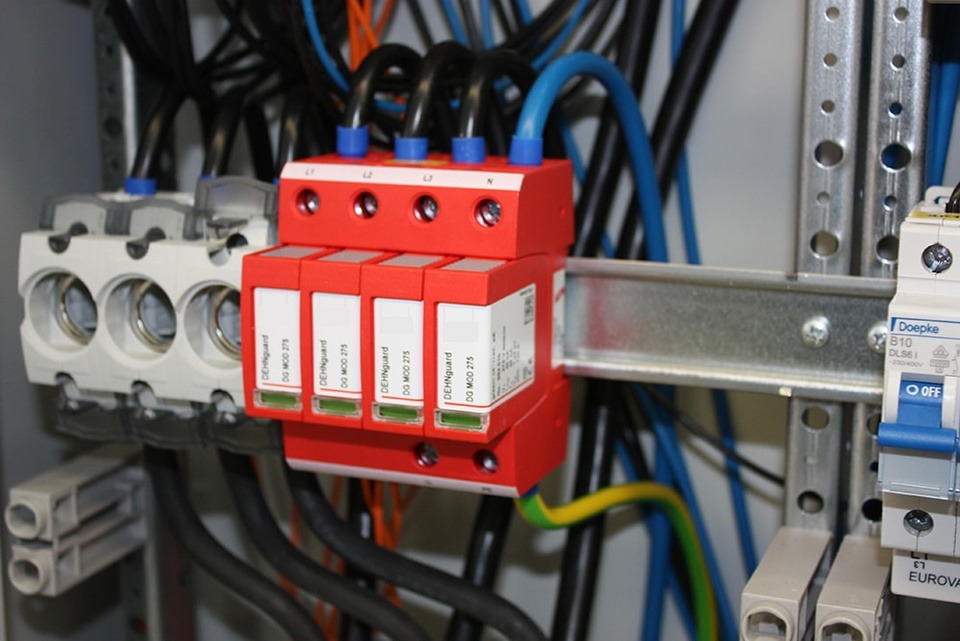 U berspannungsschutz bei Krieg Elektrotechnik GmbH in Velsdorf